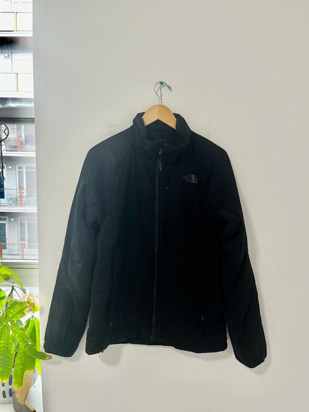 The North Face Men's Black Lightweight Jacket Size Medium